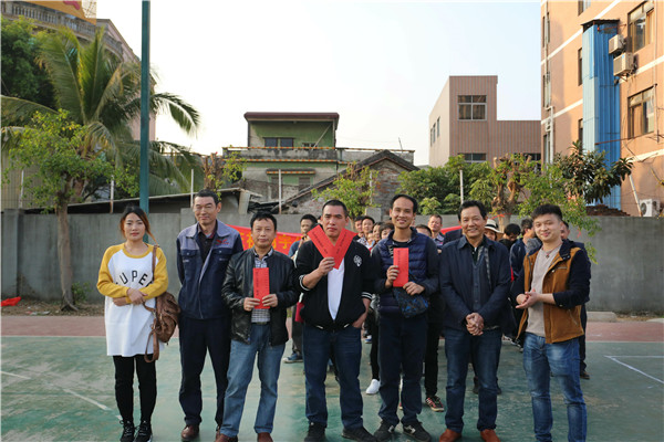 羽毛球團(tuán)體賽季軍.jpg 羽毛球團(tuán)體賽季軍.jpg